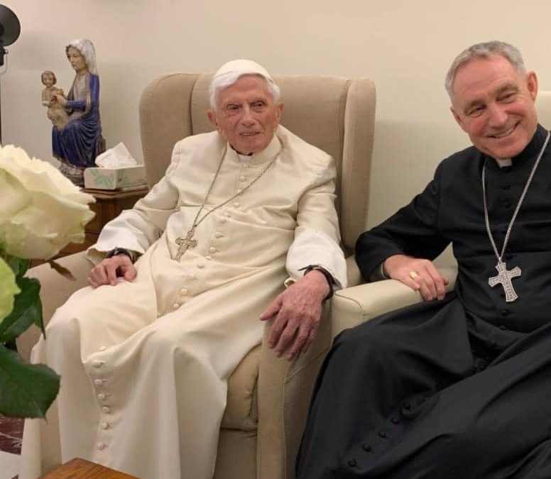 FOTOS MÁS RECIENTES DEL PAPA EMÉRITO BENEDICTO XVI